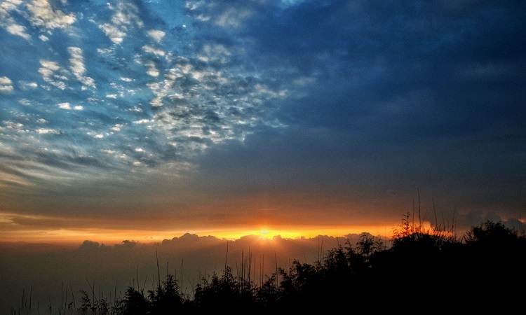 Sunrise at Tiger Hill
